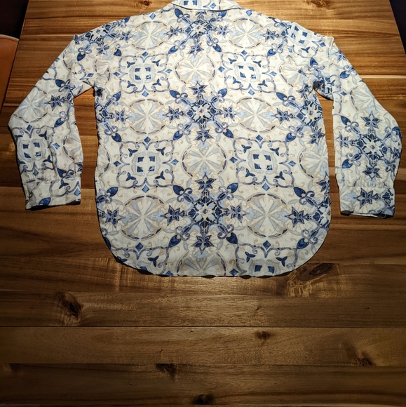 White Crow printed blouse SZ sm - Picture 2 of 3